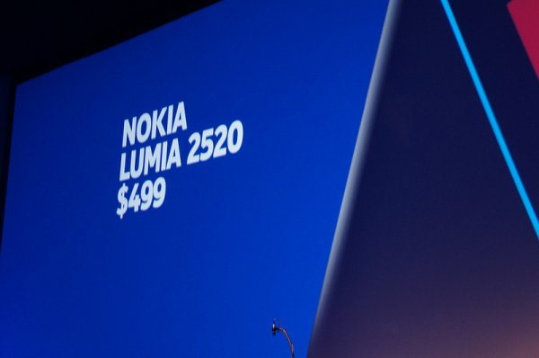   Nokia  Windows 8.1  Lumia 2520