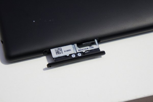   Nokia  Windows 8.1  Lumia 2520