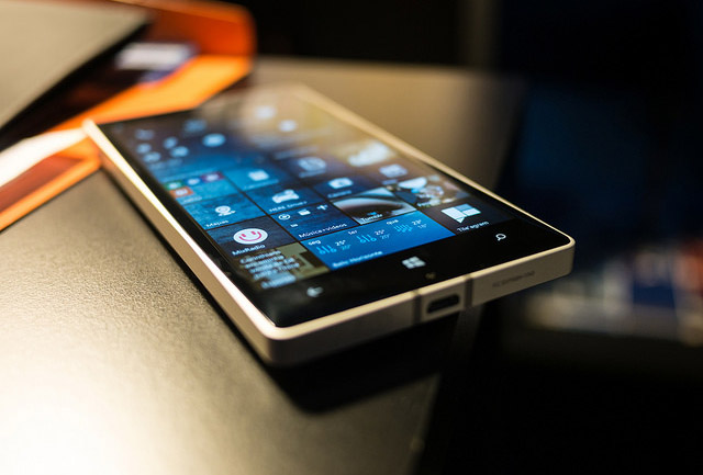 Microsoft     Windows 10 Mobile